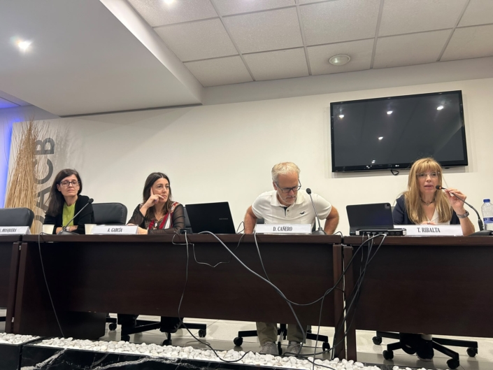 Mesa redonda «El abordaje de la complejidad desde la red»
